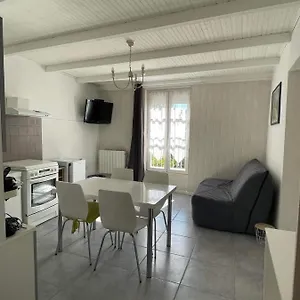 meuble-40m2-classe-2-etoiles-lumineux-les-mees-04190.fr-provencehotel.com/